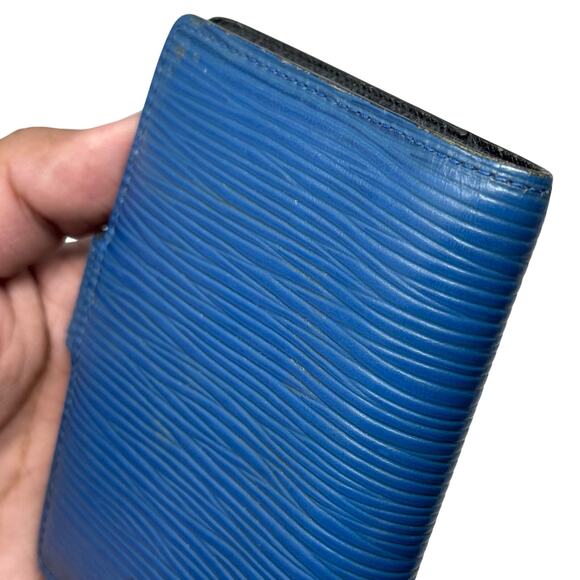 Louis Vuitton Blue Buckle Wallet - Picture 12 of 13